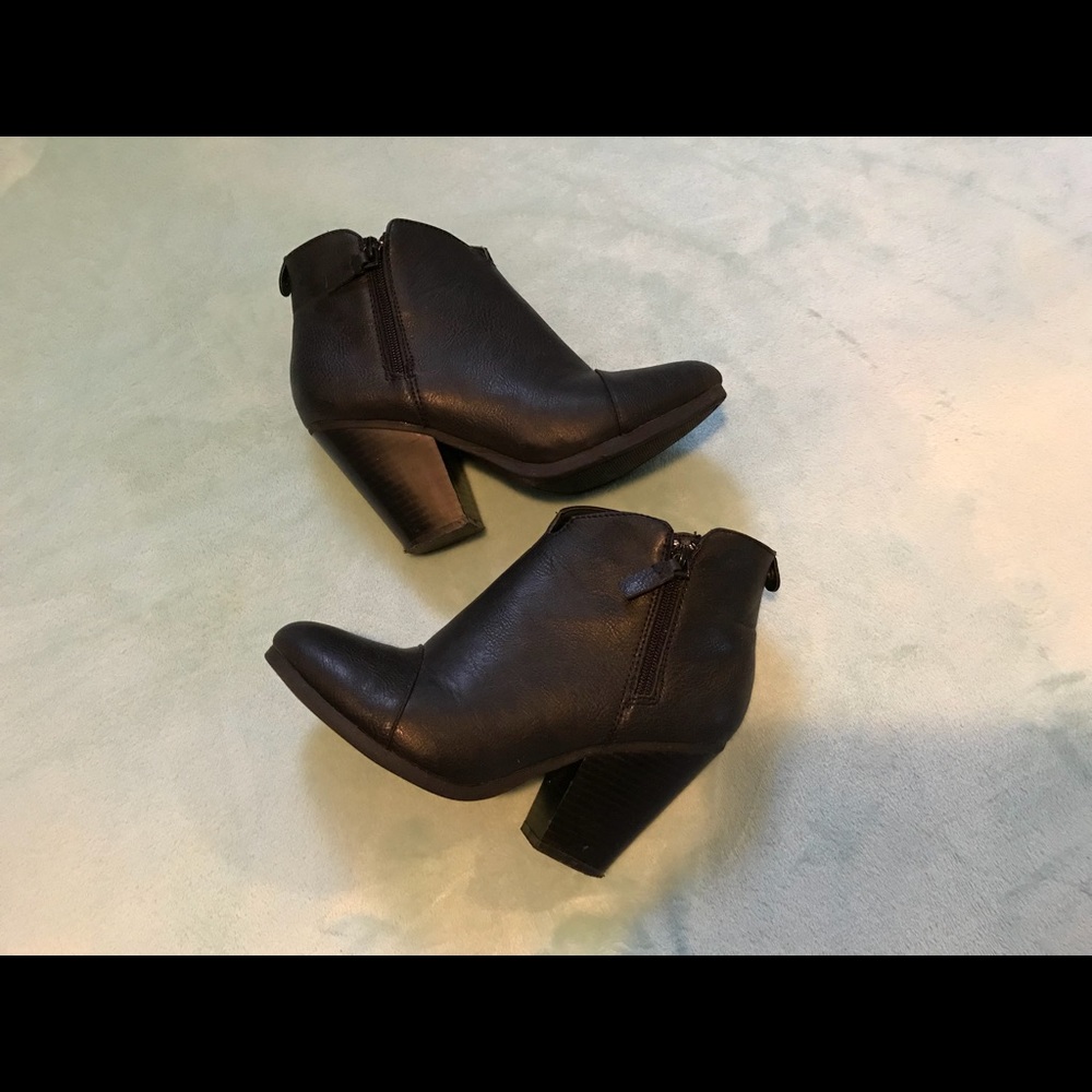 Black booties!